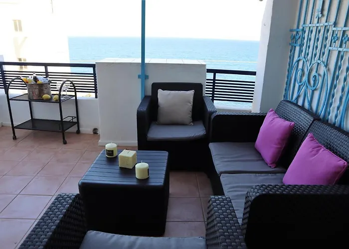 La Terraza De *